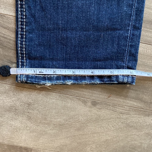 Silver Jeans Avery Capri/High Rose/Curvy - 25x22.5 - Picture 10 of 11